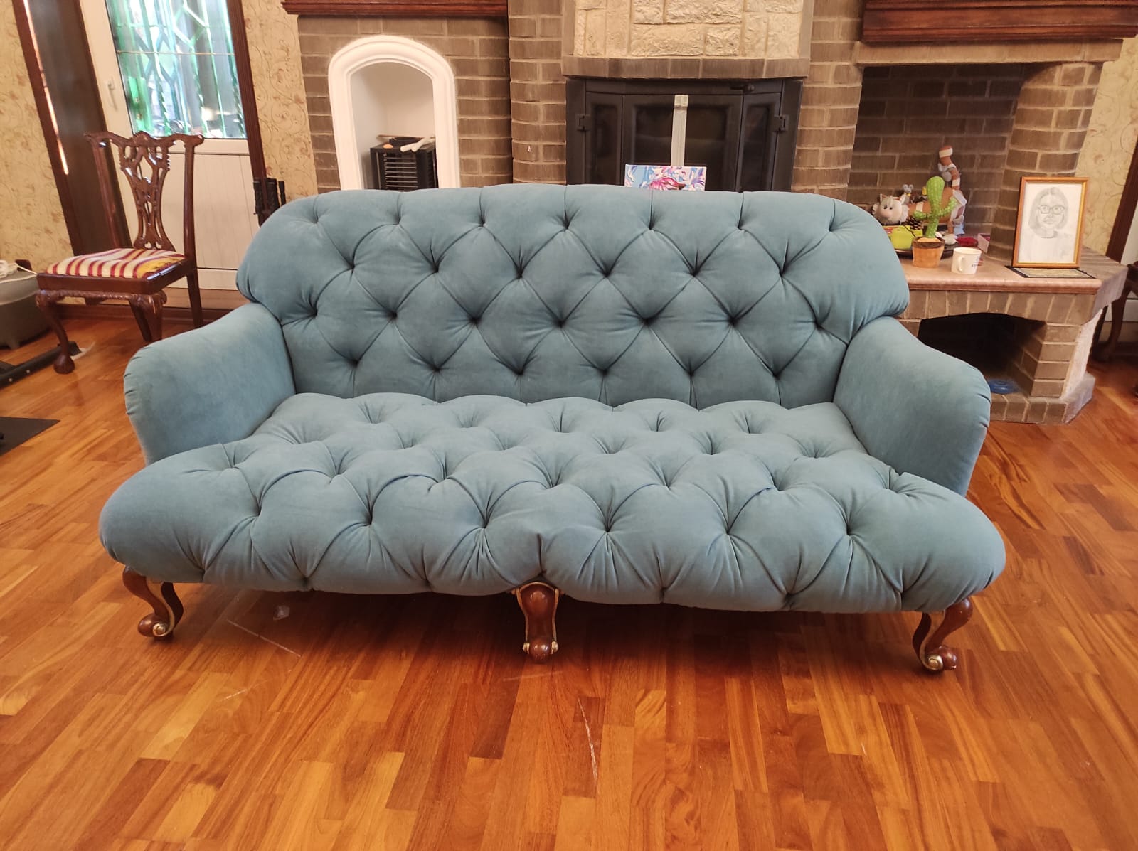 Обивка дивана. Бунинская аллея